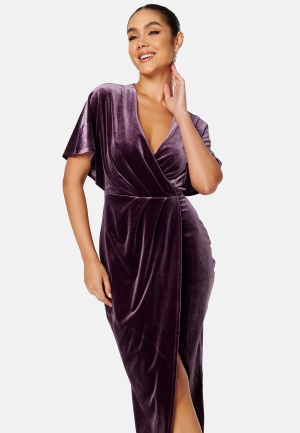 Selena Sammetsklänning i Damast-lilas storlek 36 - Bubbleroom Occasion