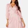 Ljuvligt Pink 3/4-ärmigt Kleid från Object Collectors Item Storlek 36